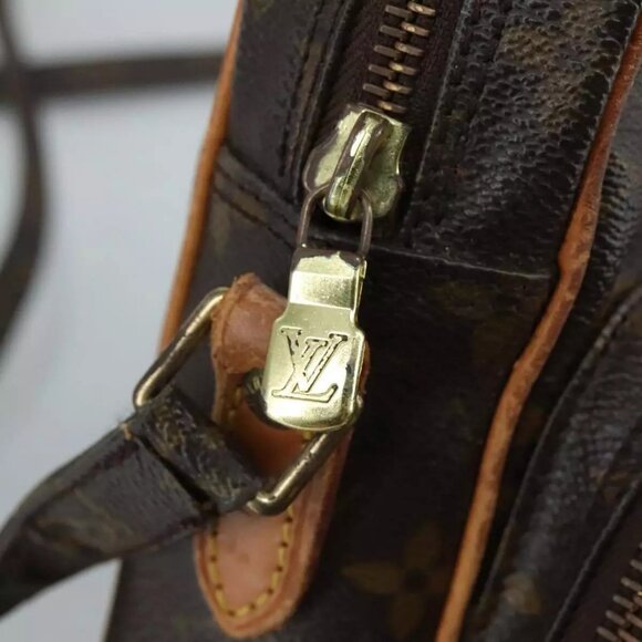 LOUIS VUITTON Monogram Amazon Shoulder Bag - Picture 4 of 16